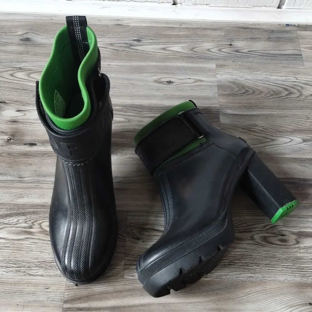 Sorel Medina III Rain Heel Boot Green Lining Women's Size 8.5 NL2149